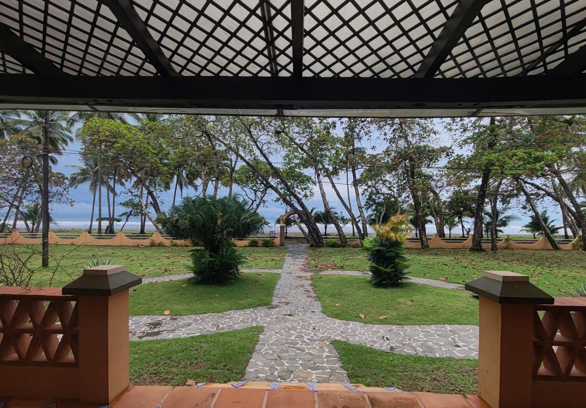 Marenaz Oceanfront Resort Esterillos Este Buitenkant foto