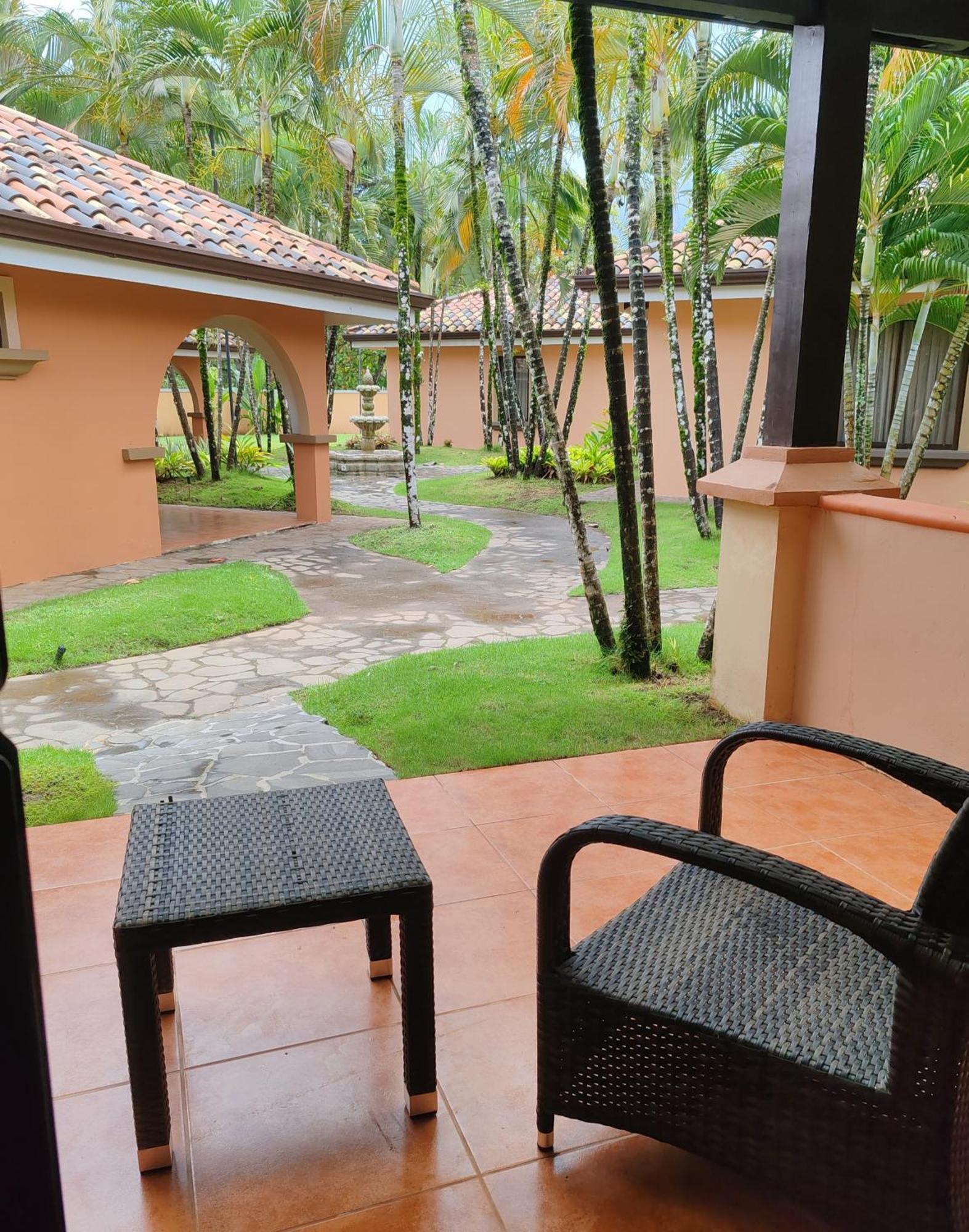 Marenaz Oceanfront Resort Esterillos Este Buitenkant foto